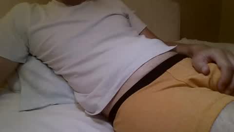 Snapshot of friendly_frank_18 chatting on July 20, 8:44 pm friendly_frank_18 online show from July 20, 8:44 pm