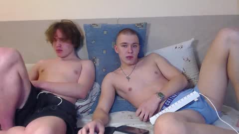 Yan and Martin online show from April 9, 8:25 pm