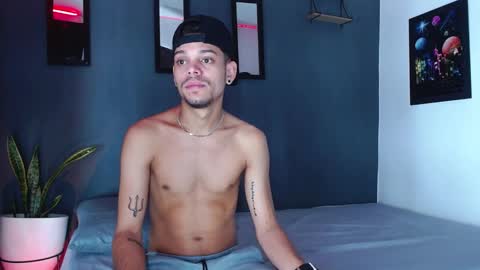 Adam y pitter online show from December 3, 12:27 pm