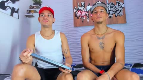 Adam y pitter online show from September 22, 2:52 pm