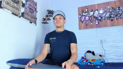 Adam y pitter online show from October 3, 11:35 pm