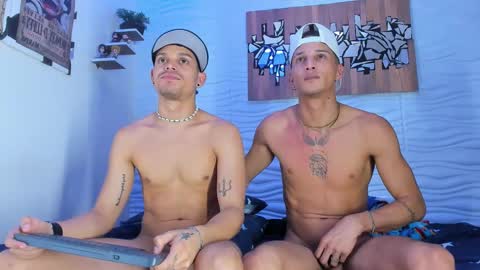 Adam y pitter online show from October 6, 2:09 am