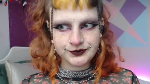 Snapshot of friskyflowers chatting on November 16, 6:46 pm cherry online show from November 16, 6:46 pm