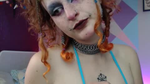 Snapshot of friskyflowers chatting on November 21, 8:18 pm cherry online show from November 21, 8:18 pm