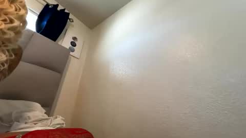 friskystormii online show from March 27, 6:40 pm