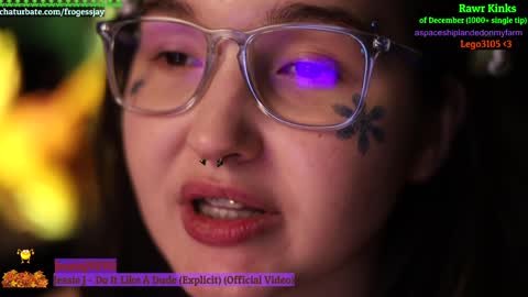   Jaywise Frogfoot  online show from December 3, 10:40 pm