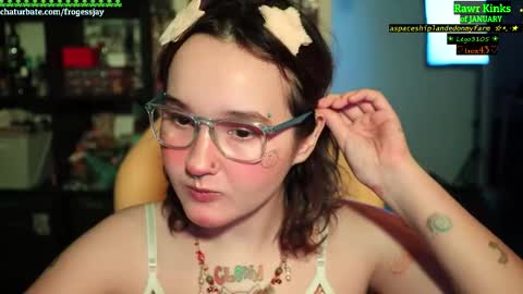   Jaywise Frogfoot  online show from January 7, 11:07 pm