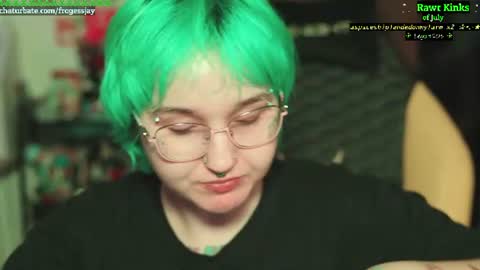 Snapshot of frogessjay chatting on July 3, 6:58 pm Jaywise Frogfoot online show from July 3, 6:58 pm