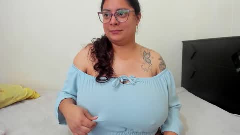 Snapshot of fromheaven_ chatting on September 20, 9:49 pm Lucy online show from September 20, 9:49 pm