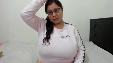 Snapshot of fromheaven_ chatting on October 8, 7:55 pm Lucy online show from October 8, 7:55 pm