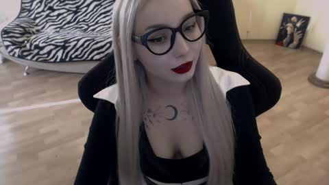 Snapshot of fromsun_forsoul chatting on September 10, 12:16 pm Lilith online show from September 10, 12:16 pm