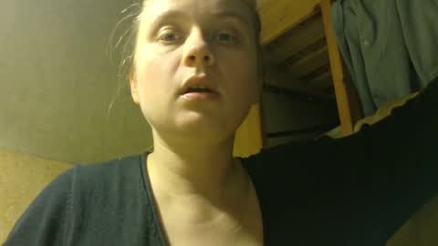 Snapshot of frumcake chatting on December 20, 2:29 am FrumCake online show from December 20, 2:29 am