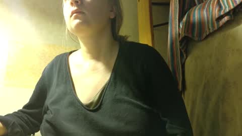 Snapshot of frumcake chatting on January 16, 3:54 am FrumCake online show from January 16, 3:54 am