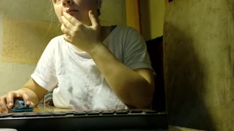 Snapshot of frumcake chatting on March 26, 4:45 pm FrumCake online show from March 26, 4:45 pm