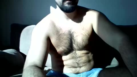 frvench online show from March 1, 3:03 pm