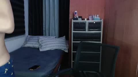 Snapshot of fuck_by_zack chatting on December 12, 9:30 am Zack online show from December 12, 9:30 am