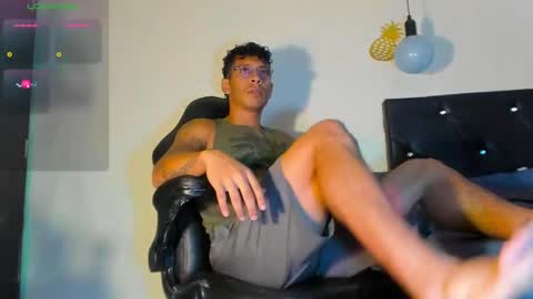 Snapshot of fuck_hardlove chatting on December 28, 5:35 pm Ricardodominic 1 MODELO INDEPENDIENTE online show from December 28, 5:35 pm