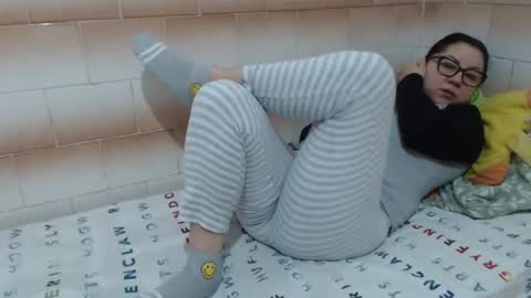 Snapshot of fuck_my_face chatting on January 23, 5:24 am Ella online show from January 23, 5:24 am