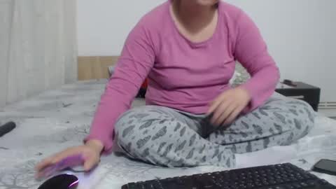 Snapshot of fuck_my_face chatting on February 22, 6:50 am Ella online show from February 22, 6:50 am