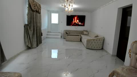 Snapshot of fuckable_one chatting on January 21, 11:35 am Angelique online show from January 21, 11:35 am