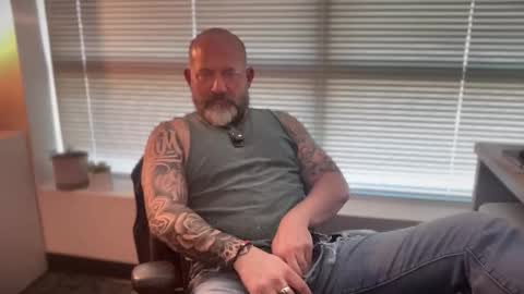 Snapshot of fuckadilf chatting on April 21, 2:56 pm fuckadilf online show from April 21, 2:56 pm