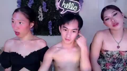   online show from February 18, 10:05 am
