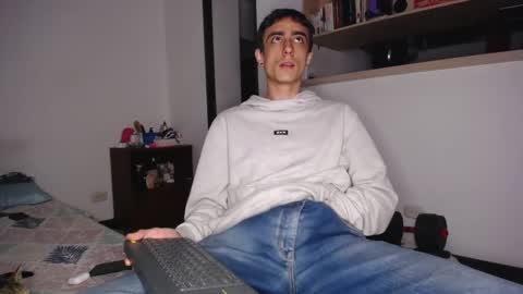 Lauuuu n TheLuckyGuy online show from March 8, 4:45 am