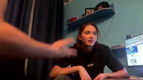 fuckcuple2 online show from November 15, 4:58 pm