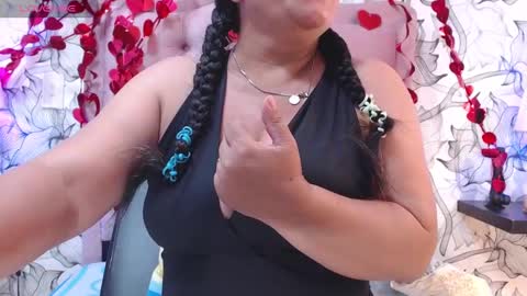 Snapshot of fuckedass4u chatting on February 19, 12:14 am FuckedASS4U online show from February 19, 12:14 am