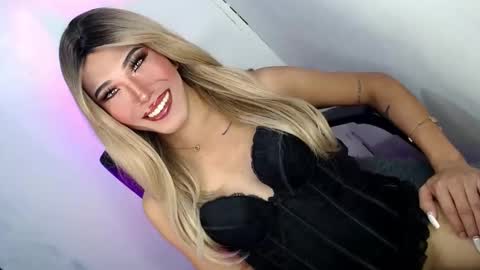 sweetyJENNY online show from April 29, 4:22 pm