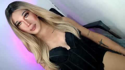 sweetyJENNY online show from May 4, 12:56 pm