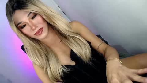 sweetyJENNY online show from May 6, 6:02 pm