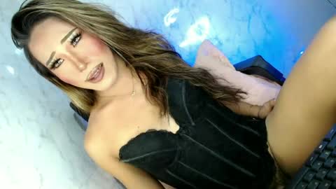 sweetyJENNY online show from June 16, 5:37 pm