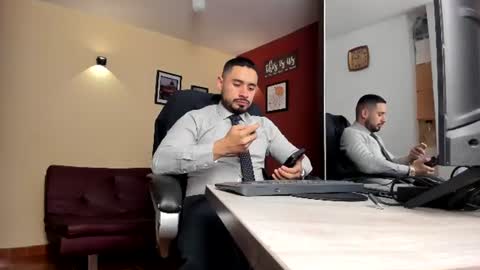 Snapshot of fuckerwate chatting on July 16, 5:02 am SERGIO THE SEX LAWYER online show from July 16, 5:02 am
