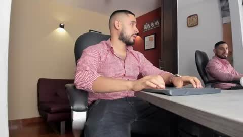 Snapshot of fuckerwate chatting on July 27, 3:02 am SERGIO THE SEX LAWYER online show from July 27, 3:02 am