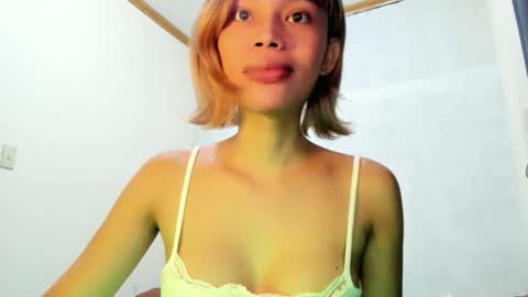 fuckingsexy143 online show from May 20, 3:13 am