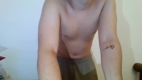 Snapshot of fuckmales chatting on December 3, 5:33 pm fuckmales online show from December 3, 5:33 pm