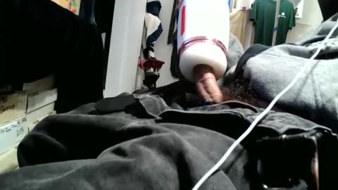 fuckmeallday1975 online show from February 17, 7:05 am