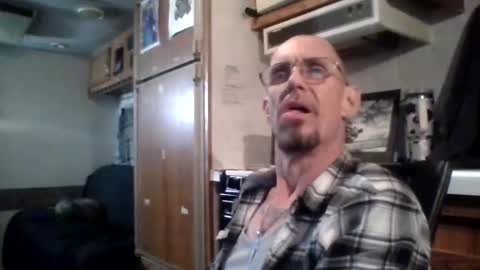 Snapshot of fuckmehard221187 chatting on December 15, 12:18 am me online show from December 15, 12:18 am