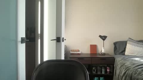 Snapshot of fuckyeahcoach chatting on January 1, 1:27 pm Muscle Bear Jock in Training online show from January 1, 1:27 pm