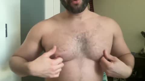 Snapshot of fuckyeahcoach chatting on January 4, 12:49 pm Muscle Bear Jock in Training online show from January 4, 12:49 pm