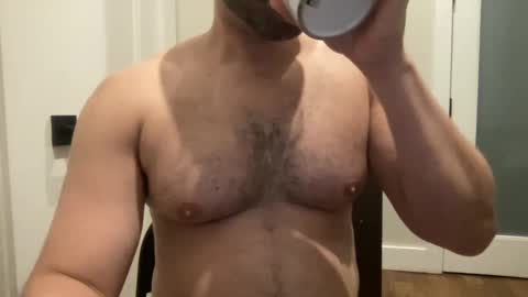 Snapshot of fuckyeahcoach chatting on January 15, 10:38 am Muscle Bear Jock in Training online show from January 15, 10:38 am