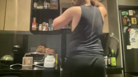 Snapshot of fuckyeahcoach chatting on January 26, 11:06 am Muscle Bear Jock in Training online show from January 26, 11:06 am