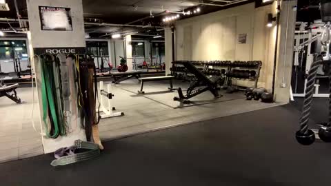 Snapshot of fuckyeahcoach chatting on February 16, 8:32 am Muscle Bear Jock in Training online show from February 16, 8:32 am