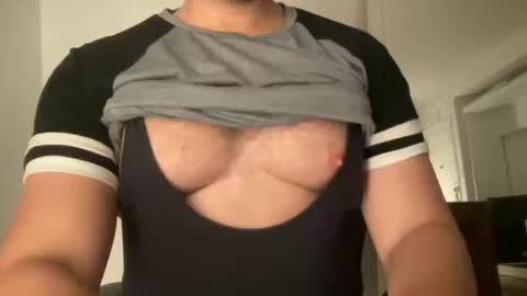 Snapshot of fuckyeahcoach chatting on October 16, 1:06 am Muscle Bear Jock in Training online show from October 16, 1:06 am