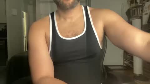Snapshot of fuckyeahcoach chatting on November 23, 10:26 am Muscle Bear Jock in Training online show from November 23, 10:26 am