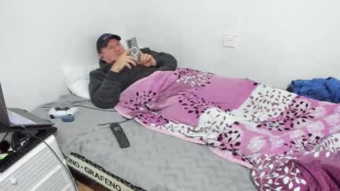 Snapshot of fuckynations chatting on December 22, 3:09 pm Fuckdirtymen online show from December 22, 3:09 pm