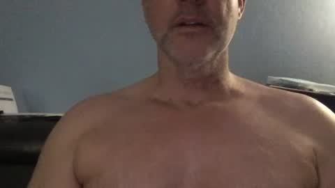 Snapshot of fuertecock chatting on January 5, 1:35 am Gregorio online show from January 5, 1:35 am