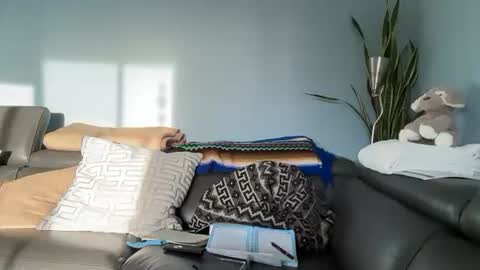 Snapshot of fuertecock chatting on January 12, 12:16 am Gregorio online show from January 12, 12:16 am