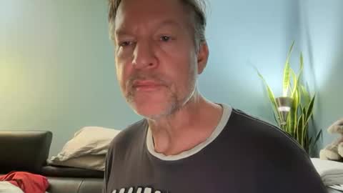 Snapshot of fuertecock chatting on February 27, 7:08 am Gregorio online show from February 27, 7:08 am